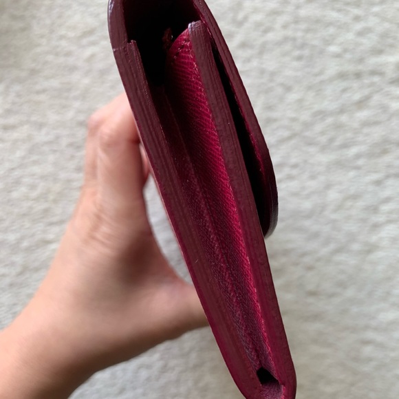 Louis Vuitton (LV) Emilie Wallet - Picture 5 of 10